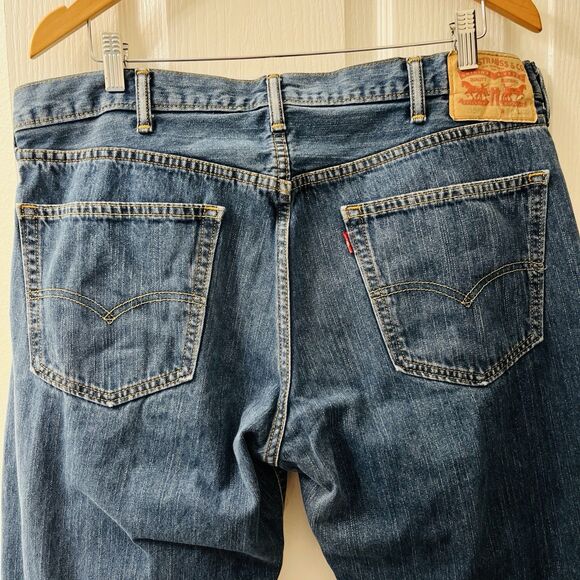 Vintage Levi's 559 Relaxed Straight Jeans Dark Wash Blue Men's 38 X 32 Batwing - Picture 3 of 12